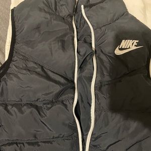 Nike vest